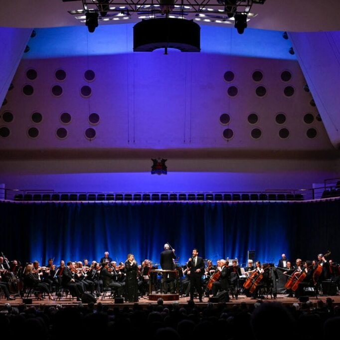 BBCCO_Hollywood_Hits-00002